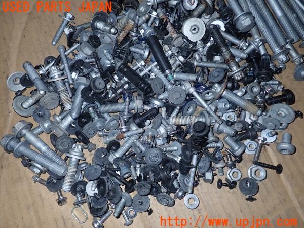 3UPJ=9230100720]BMW ミニ(MINI)クーパーS クラブマン(LN20 F54)ネジ・ナット・ステー類 セット ジャンク_3