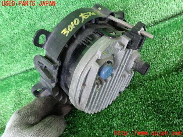 2UPJ-9230101180]BMW ミニ(MINI)クーパーS クラブマン(LN20)右フォグ 中古 (F54)_2