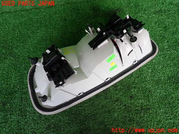 2UPJ-9230101530]BMW ミニ(MINI)クーパーS クラブマン(LN20)右テールランプ 中古 (F54)_2