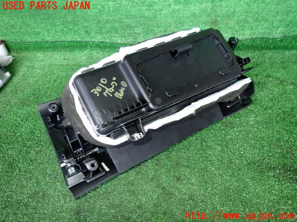 2UPJ-9230107516]BMW ミニ(MINI)クーパーS クラブマン(LN20)グローブボックス1 中古 (F54)_4