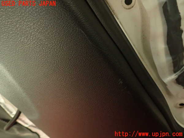 2UPJ-9230117665]シビック タイプR(FD2)右センターピラートリム 中古_2
