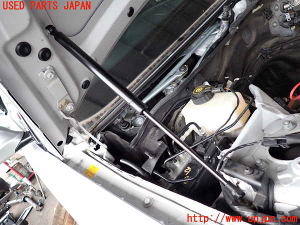 2UPJ-9230121068]BMW 325i(VB25)(E90)ボンネットダンパー 中古_2