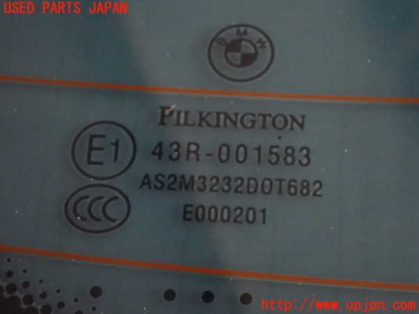 2UPJ-9230121560]BMW 325i(VB25)(E90)リアガラス 中古(43R-001583 M3232)_2