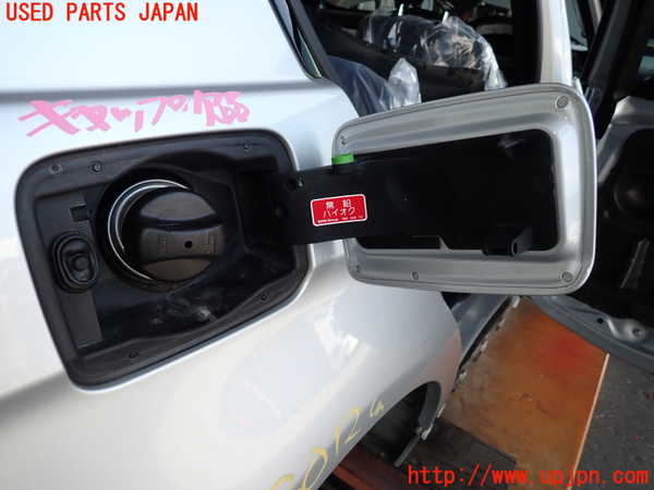 2UPJ-9230121690]BMW 325i(VB25)(E90)フューエルリッド 中古_2