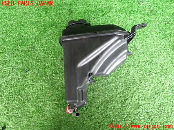 2UPJ-9230122410]BMW 325i(VB25)(E90)ラジエータータンク 中古_4