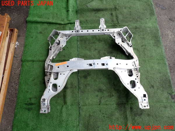 2UPJ-9230125285]BMW 325i(VB25)(E90)フロントメンバー 中古_4