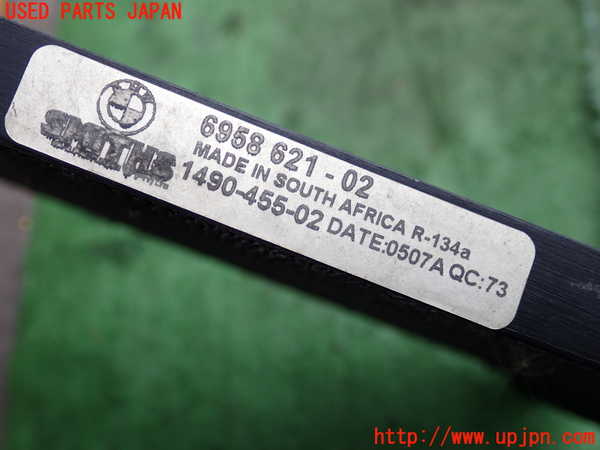 2UPJ-9230126031]BMW 325i(VB25)(E90)エアコンコンデンサー1 中古_3