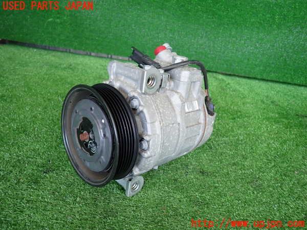 2UPJ-9230126025]BMW 325i(VB25)(E90)エアコンコンプレッサー 中古_2