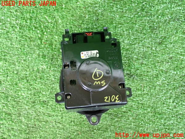 2UPJ-9230126306]BMW 325i(VB25)(E90)スイッチ1 (ナビ操作) 中古_2
