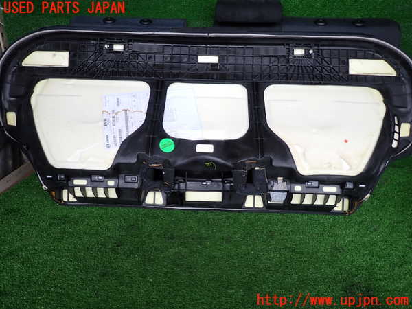 2UPJ-9230127385]BMW 325i(VB25)(E90)リアシート 中古_3