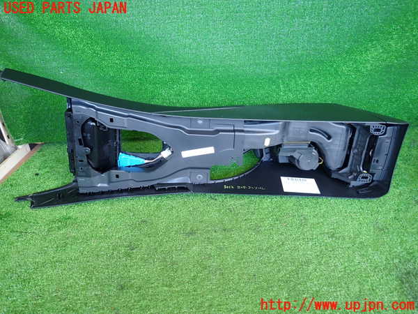 2UPJ-9230127540]BMW 325i(VB25)(E90)センターコンソール 中古_5