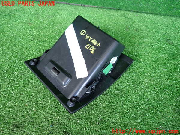 2UPJ-9230127841]BMW 325i(VB25)(E90)小物入れ1 中古_2