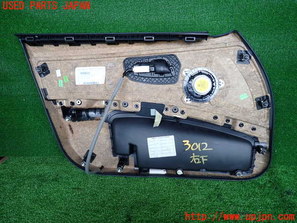 2UPJ-9230121234]BMW 325i(VB25)(E90)右前ドア内張り 中古_2