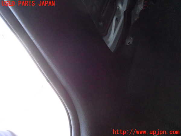 2UPJ-9230127665]BMW 325i(VB25)(E90)右センターピラートリム 中古_4