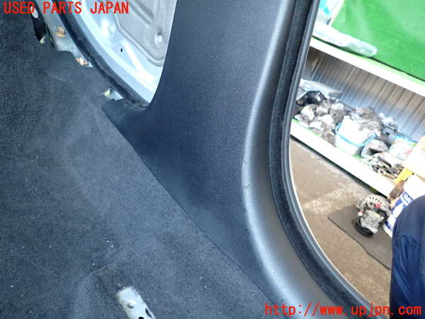 2UPJ-9230127670]BMW 325i(VB25)(E90)左センターピラートリム 中古_4