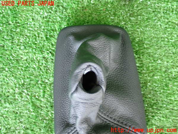 2UPJ-9230127575]BMW 325i(VB25)(E90)シフトブーツ 中古_2