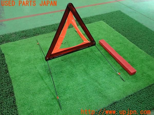 3UPJ=9230130643]BMW 328i(3A20 F30)純正 三角表示板 6 770 487 停止版 ケース付 中古_3