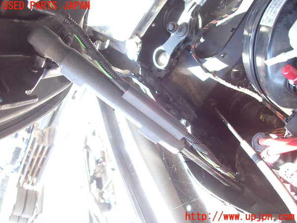 2UPJ-9230131068]BMW 328i(3A20)ボンネットダンパー 中古 F30_2