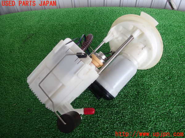 2UPJ-9230132510]BMW 328i(3A20)燃料ポンプ 中古 F30_2