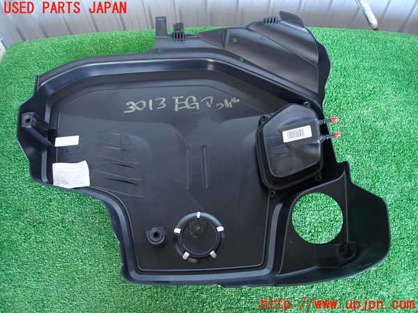 2UPJ-9230132160]BMW 328i(3A20)エンジンアッパーカバー 中古 F30_3