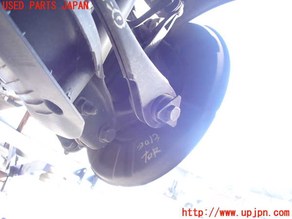 2UPJ-9230134300]BMW 328i(3A20)右リアナックルハブ 中古 F30_2