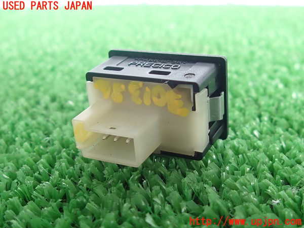 2UPJ-9230136308]BMW 328i(3A20)スイッチ3 (トランクオープナー) 中古 F30_2