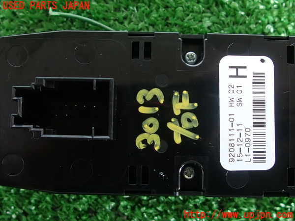 2UPJ-9230136240]BMW 328i(3A20)右前パワーウィンドウスイッチ 中古 F30_3