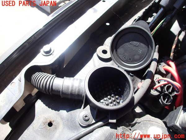 2UPJ-9230136791]BMW 328i(3A20)ウォッシャータンク1 中古 F30_2