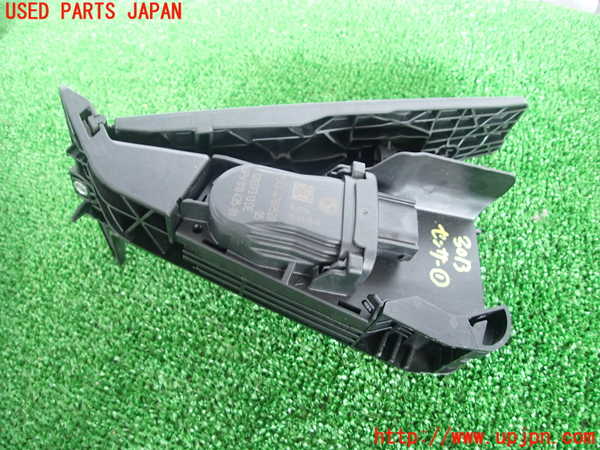 2UPJ-9230136381]BMW 328i(3A20)センサー1 (アクセル) 中古 F30_2
