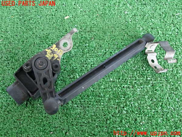 2UPJ-9230136382]BMW 328i(3A20)センサー2 中古 F30_2