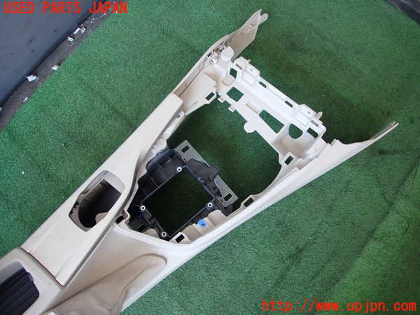 2UPJ-9230137540]BMW 328i(3A20)センターコンソール 中古 F30_4