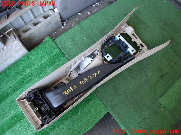 2UPJ-9230137540]BMW 328i(3A20)センターコンソール 中古 F30_5