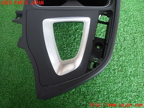2UPJ-9230137549]BMW 328i(3A20)コンソール 中古 F30_3