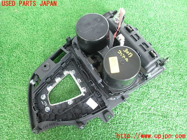 2UPJ-9230137549]BMW 328i(3A20)コンソール 中古 F30_4