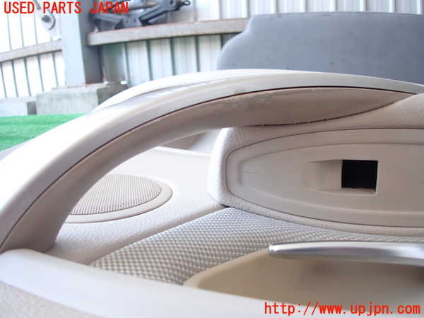2UPJ-9230131264]BMW 328i(3A20)左前ドア内張り 中古 F30_4