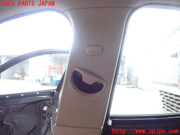 2UPJ-9230137665]BMW 328i(3A20)右センターピラートリム 中古 F30_2