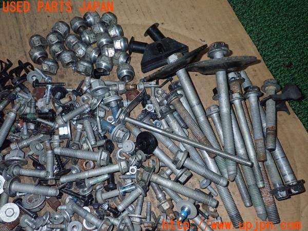 3UPJ=9230140720]キャデラック SRX クロスオーバー(T166C)ネジ・ナット・ステー類 セット ジャンク_2