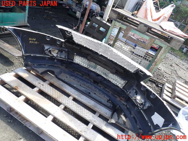 1UPJ-9230141010]キャデラック・SRX クロスオーバー(T166C)フロントバンパー 中古_4