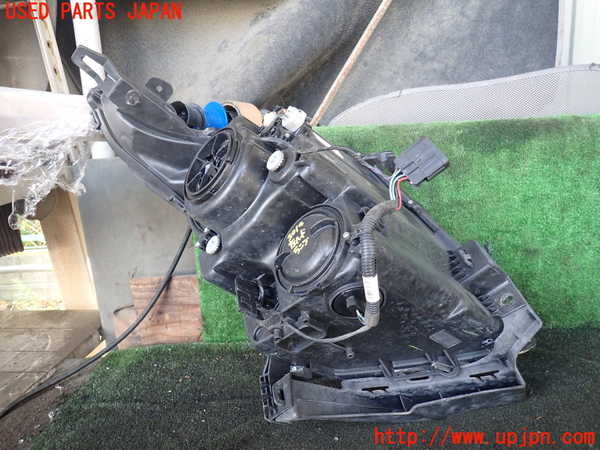 1UPJ-9230141132]キャデラック・SRX クロスオーバー(T166C)左ヘッドライト 中古_3