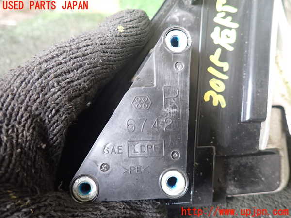 1UPJ-9230151210]ハイエースワゴン100系(KZH100G)右ドアミラー 中古_3