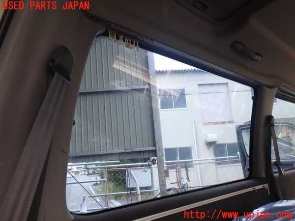 1UPJ-9230151382]ハイエースワゴン100系(KZH100G)左クォーターガラス 中古 ASAHI M214_2