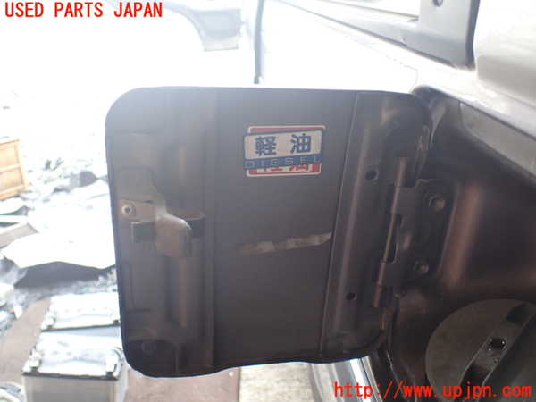 1UPJ-9230151690]ハイエースワゴン100系(KZH100G)フューエルリッド 中古_2