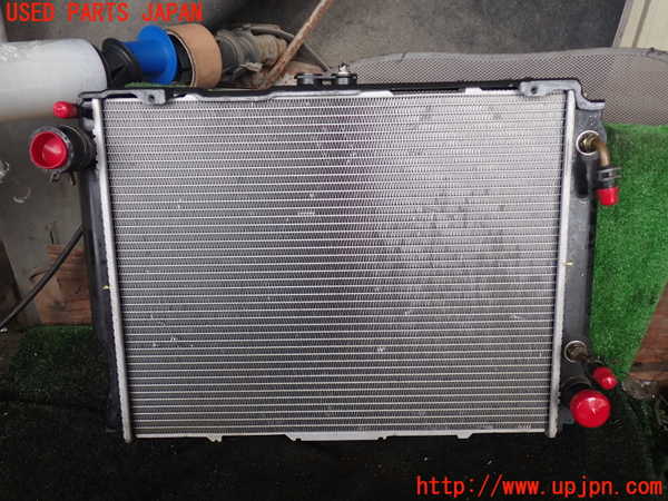1UPJ-9230152321]ハイエースワゴン100系(KZH100G)ラジエーター1(メイン) 中古_2
