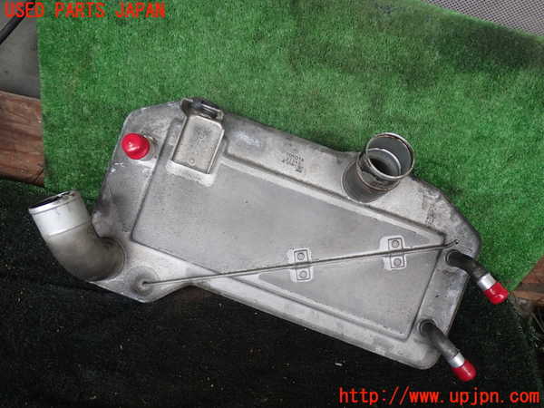 1UPJ-9230152451]ハイエースワゴン100系(KZH100G)インタークーラー1 中古_3