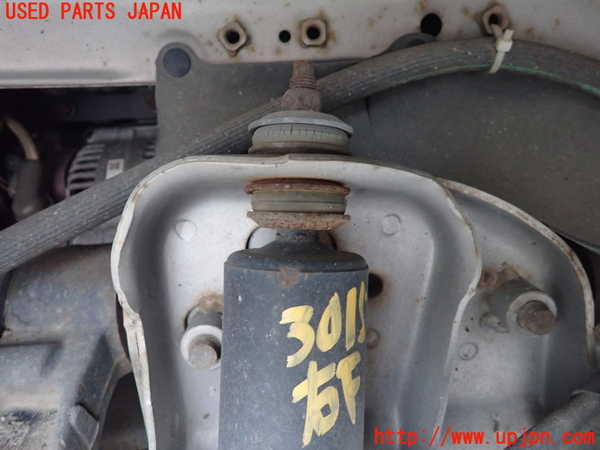 1UPJ-9230155060]ハイエースワゴン100系(KZH100G)右フロントショックアブソーバー 中古_2
