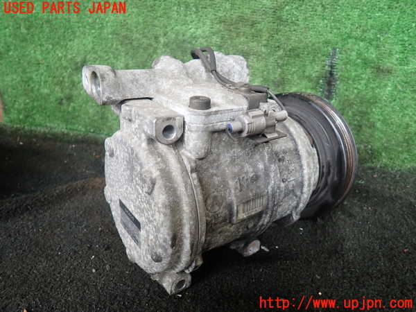 1UPJ-9230156025]ハイエースワゴン100系(KZH100G)エアコンコンプレッサー 中古_2