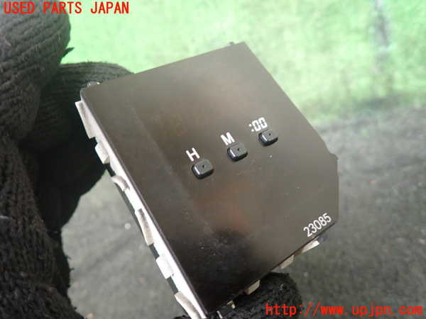 1UPJ-9230157850]ハイエースワゴン100系(KZH100G)時計 中古_2
