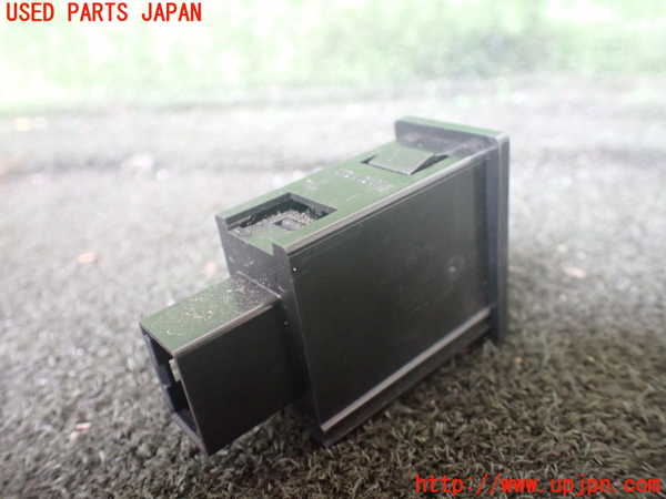 1UPJ-9230156306]ハイエースワゴン100系(KZH100G)スイッチ1(ECT) 中古_2