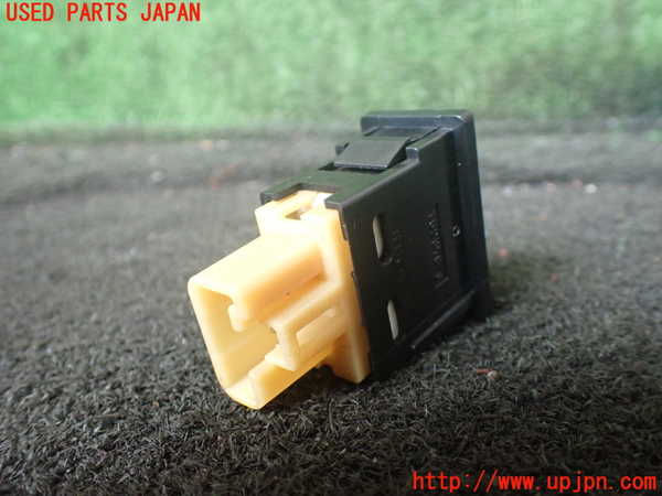 1UPJ-9230156309]ハイエースワゴン100系(KZH100G)スイッチ4(リアカーテン) 中古_2