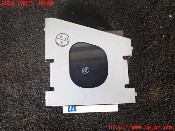 1UPJ-9230156125]ハイエースワゴン100系(KZH100G)ABSコンピューター 中古_3